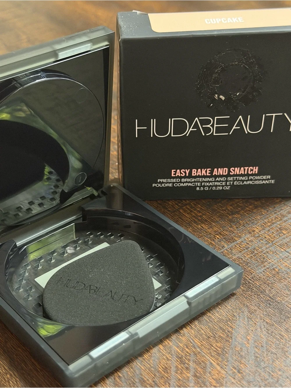HUDA BEAUTY Easy Bake Pressed Setting Powder - CUPCAKE